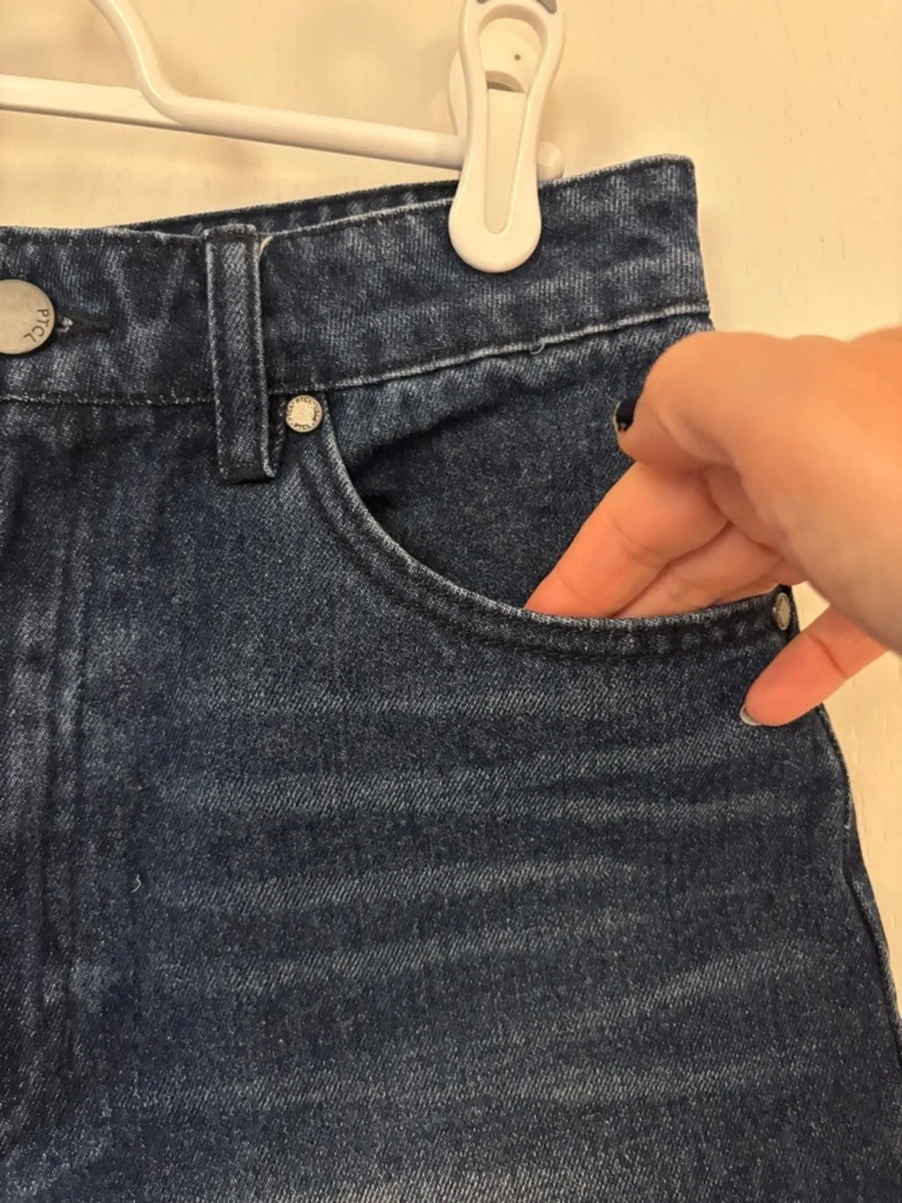 High-Waist Shorts Size 29 Raw Edge Dark Long Inseam Model Off Duty Minimalist
